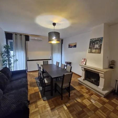 Gaia Calm & Comfort With Patio & Fireplace *