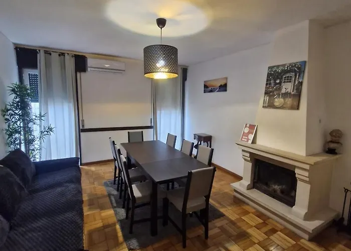 Gaia Calm & Comfort With Patio & Fireplace *