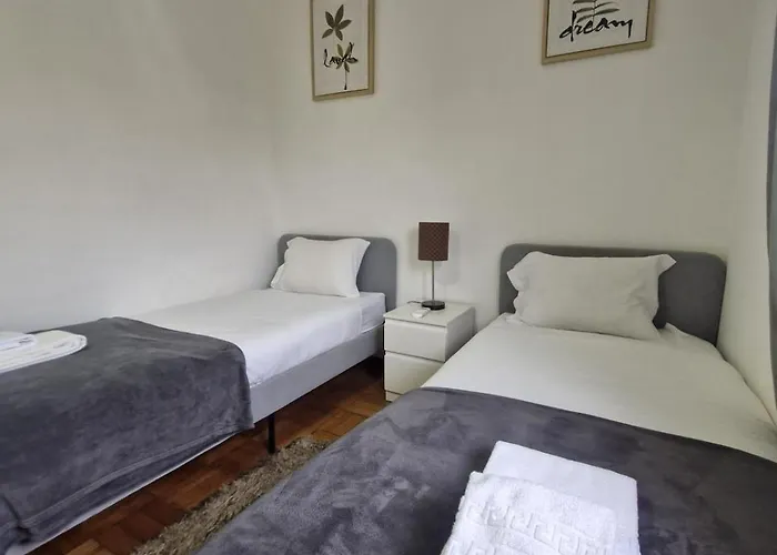 Gaia Calm & Comfort With Patio & Fireplace